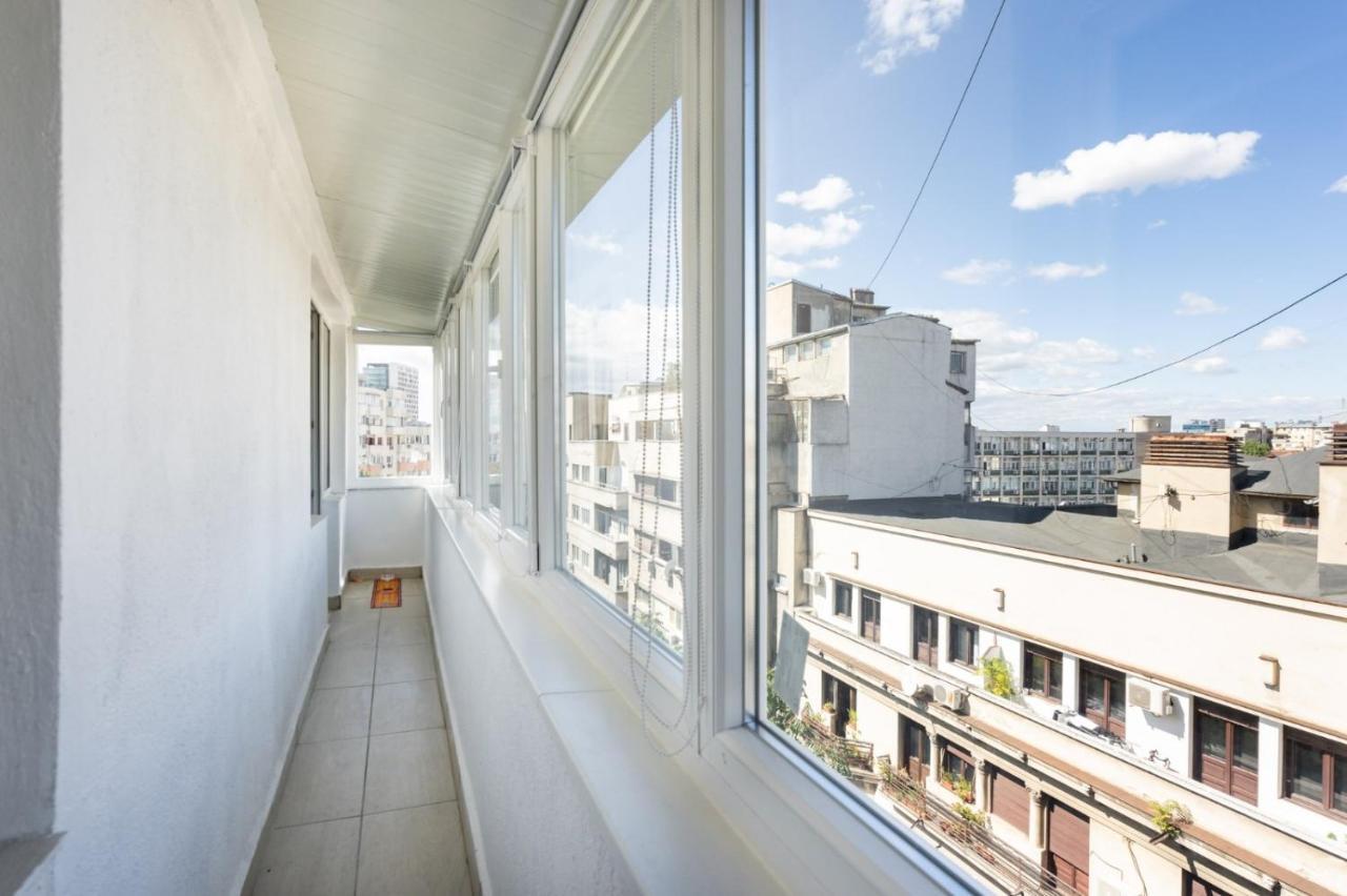 Spacious And Cozy Apartment In Central Бухарест Екстер'єр фото