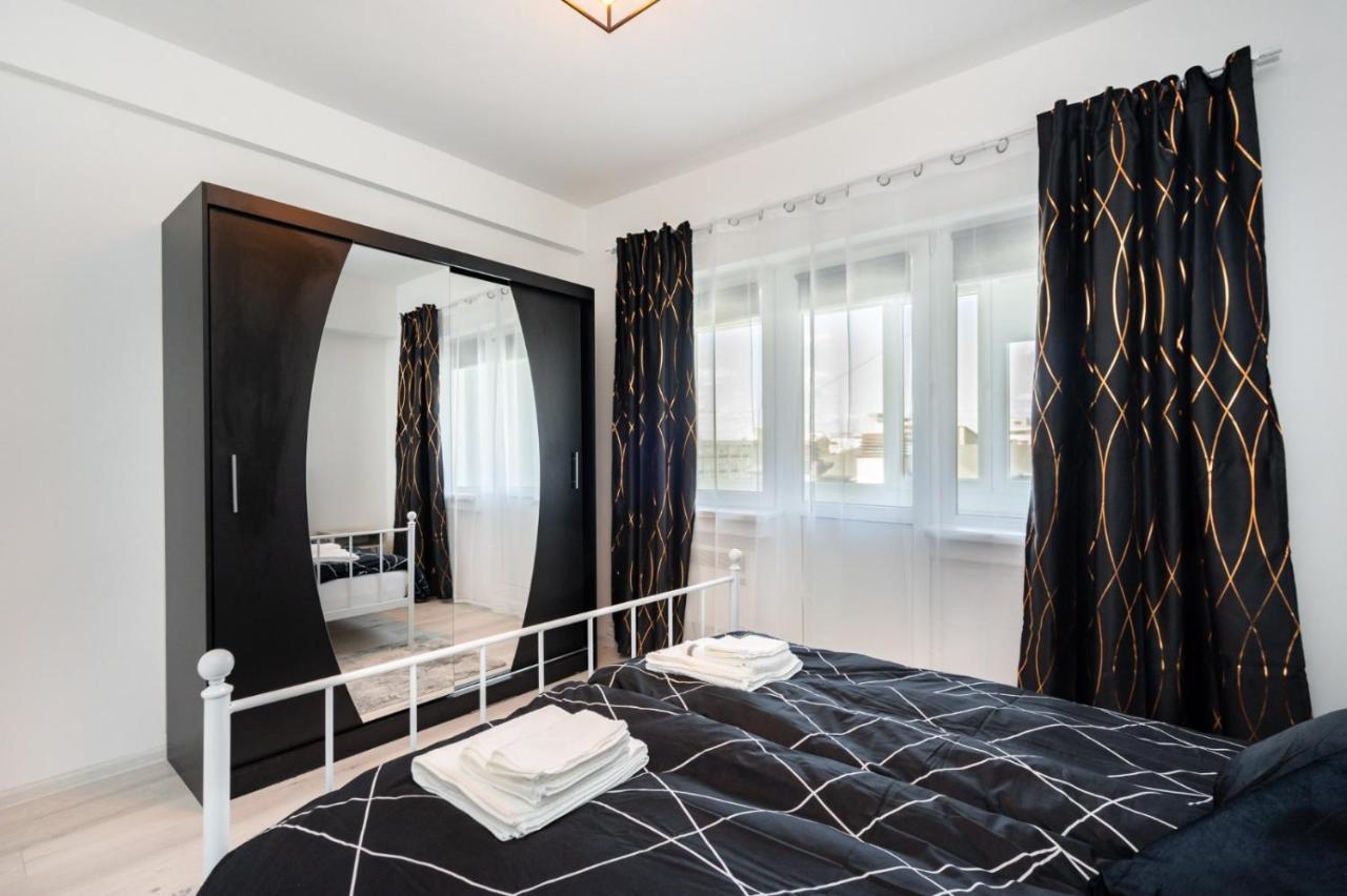 Spacious And Cozy Apartment In Central Бухарест Екстер'єр фото
